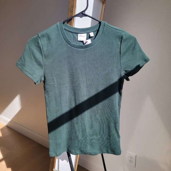 ARITZIA HomeStretch™ Rib Crew T-Shirt Campus Green Medium - Picture 8 of 8